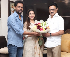 ‘வித் லவ்’ வெற்றி கொண்டாட்டம், முதல்வர் மு.க. ஸ்டாலினை சந்தித்து வாழ்த்து பெற்ற படக்குழு!