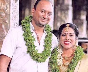 Kadhal Sandhya - Venkat Chandrasekaran married in Guruvayoor